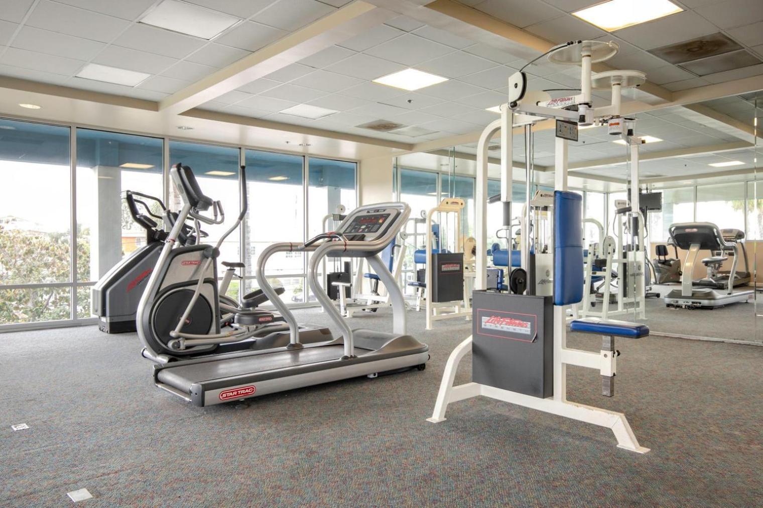 Westside 1br W Gym Pool Tennis Nr Culver Lax-109 *